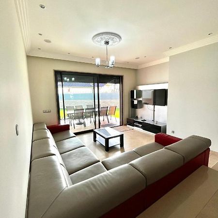 Funtastic Villa With Pool อัลบูเฟรา ภายนอก รูปภาพ