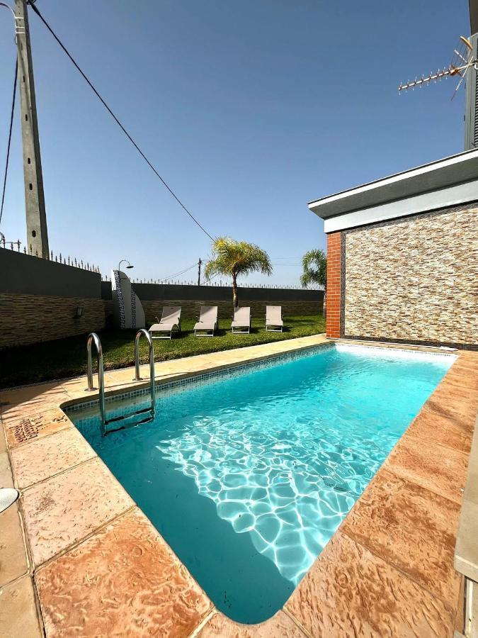 Funtastic Villa With Pool อัลบูเฟรา ภายนอก รูปภาพ