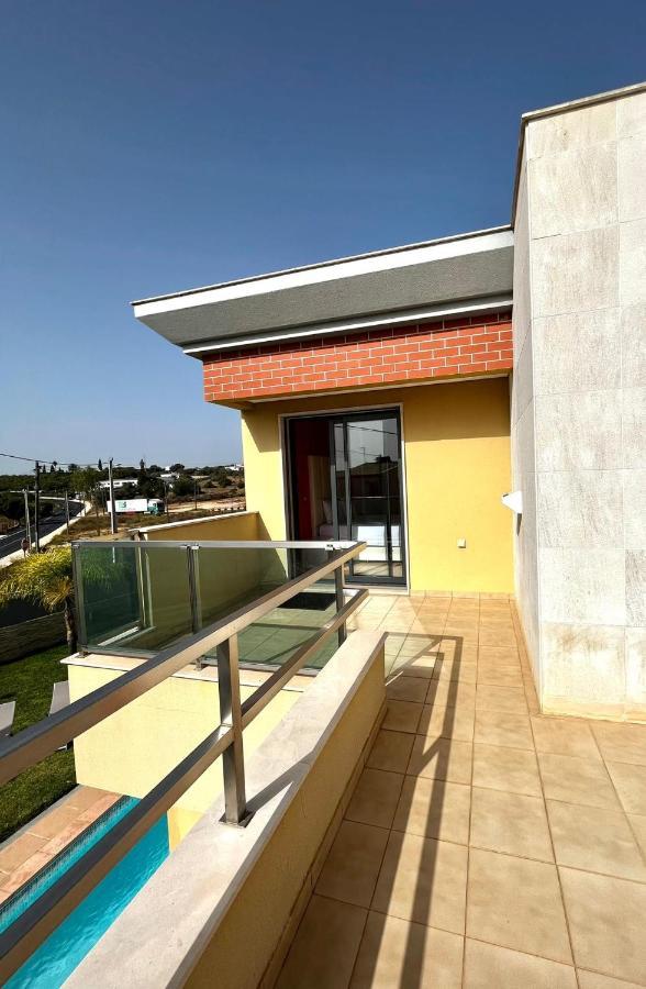 Funtastic Villa With Pool อัลบูเฟรา ภายนอก รูปภาพ