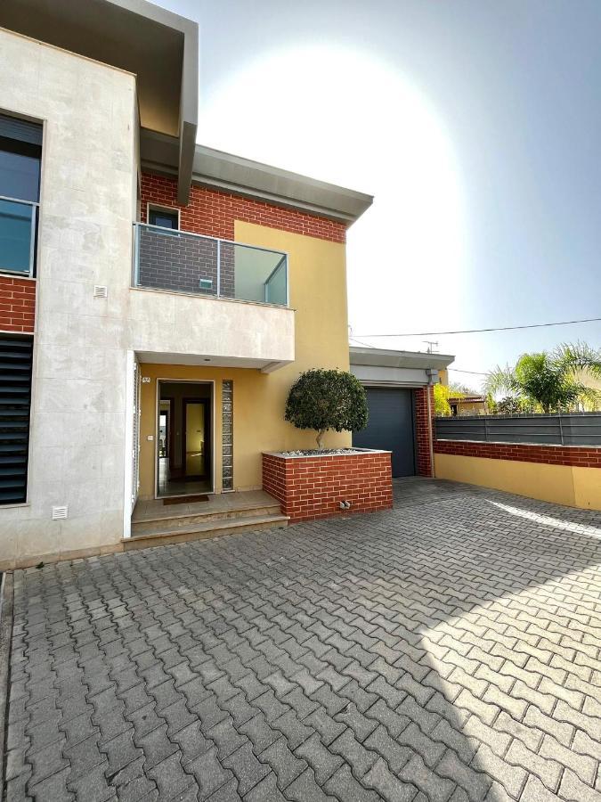 Funtastic Villa With Pool อัลบูเฟรา ภายนอก รูปภาพ